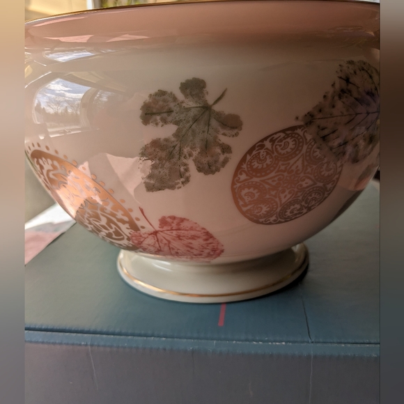 Lenox Nature's Impressions Bowl - Picture 2 of 5